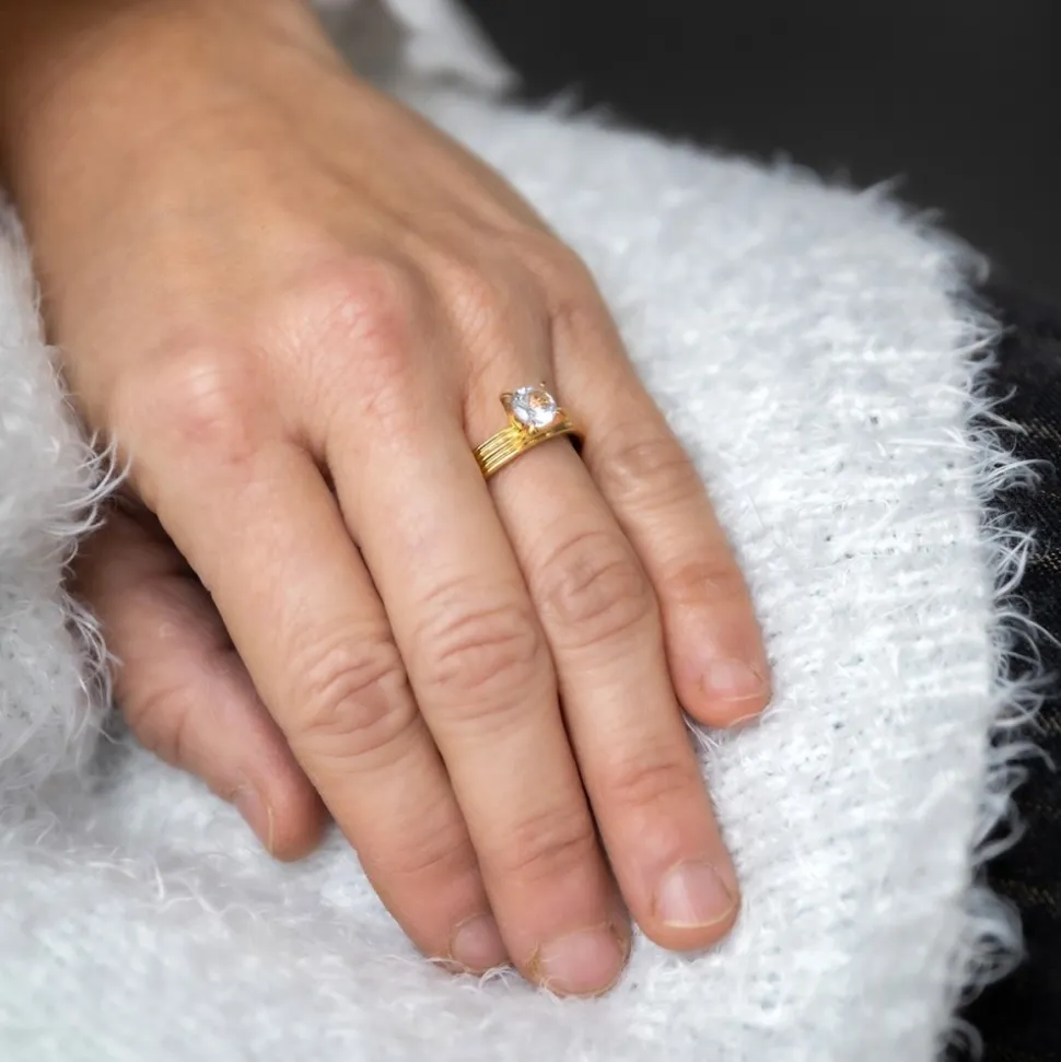 Bague Femme Acier Doré Solitaire DIAMELA