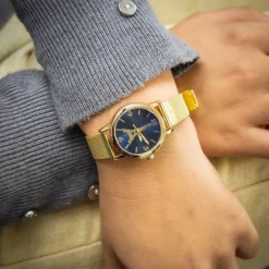 Montre Femme Métal avec Tour Eiffel
