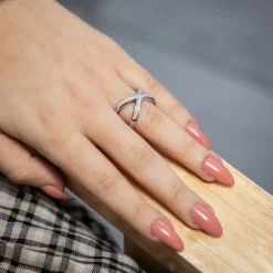 Très Belle Bague Femme Ornée Zirconium HEDERA