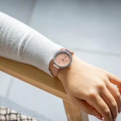 Très Belle Montre Femme Rose GIORGIO