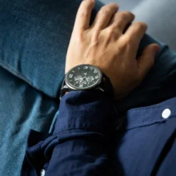 Votre Montre Homme Couleur Noir CHTIME
